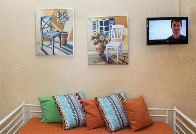 اتاق استاندارد سه نفره, Bed & Breakfast Naranjo