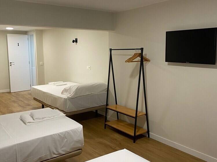 غرفة قياسية ثلاثية, Hostal Mindanao