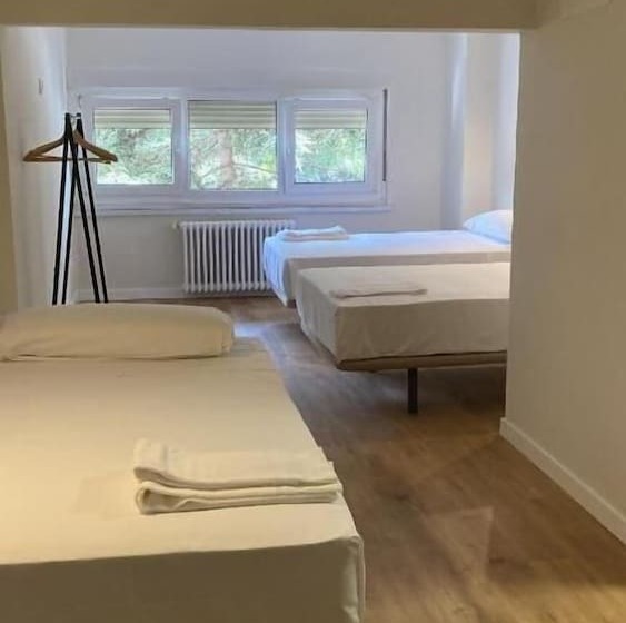 غرفة قياسية ثلاثية, Hostal Mindanao