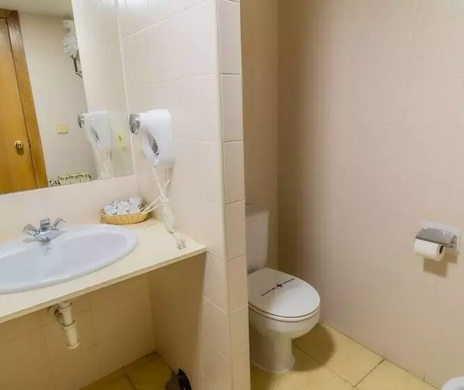 スタンダード４人部屋, Alhama