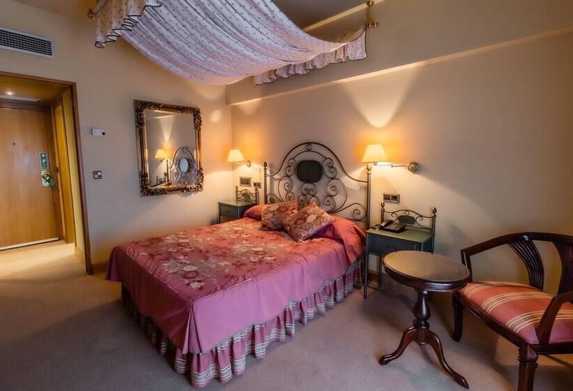 高级大房间, Alhama