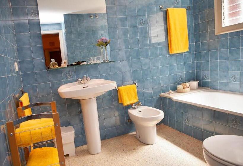 Standard Yhden Hengen Huone, Bulevard
