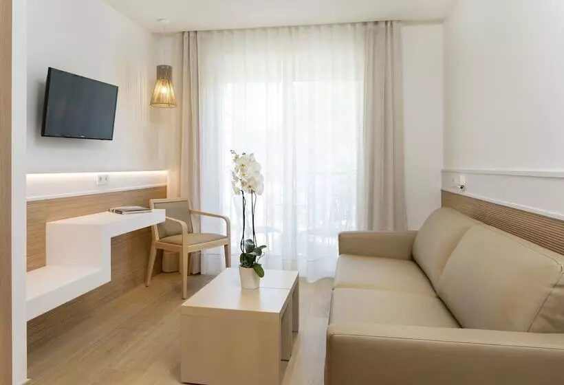 Junior Suite Haveudsigt, Costa Brava