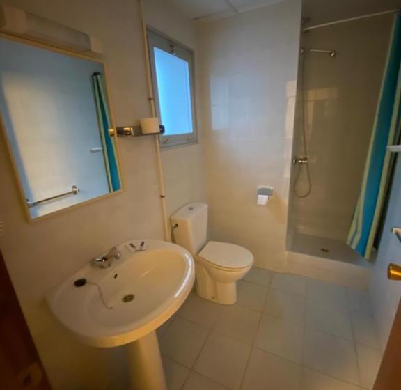 이코노미 룸, El Pescador