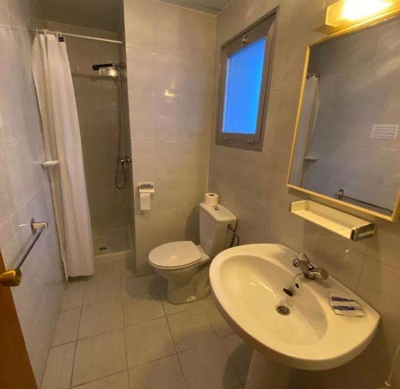 이코노미 룸, El Pescador