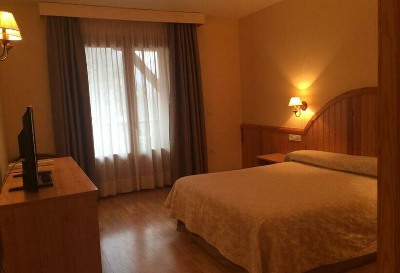 Номер Стандарт, Estanys Blaus