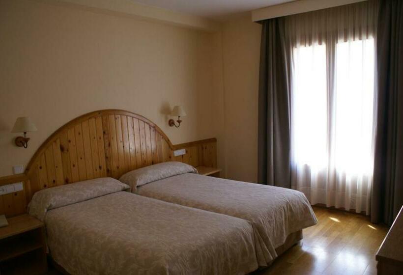 Номер Стандарт Трехместный, Estanys Blaus