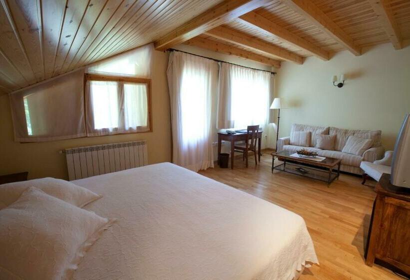 Номер Superior Вид на Сад, Estanys Blaus