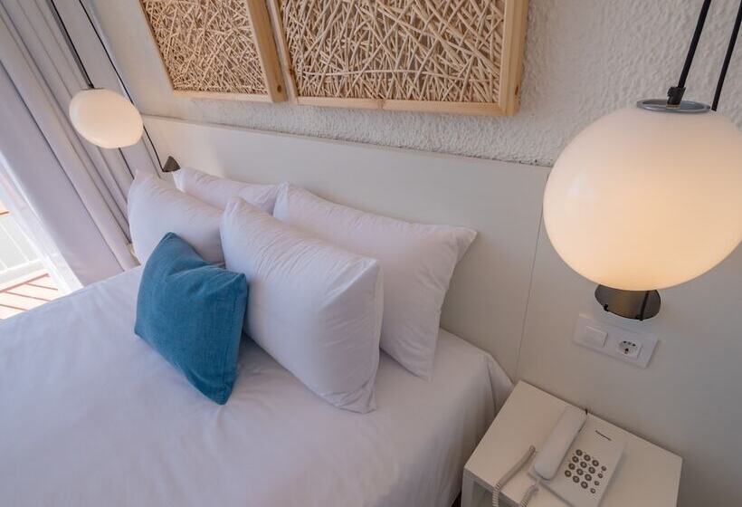 חדר פרמיום עם מרפסת, Golden Mar Menuda