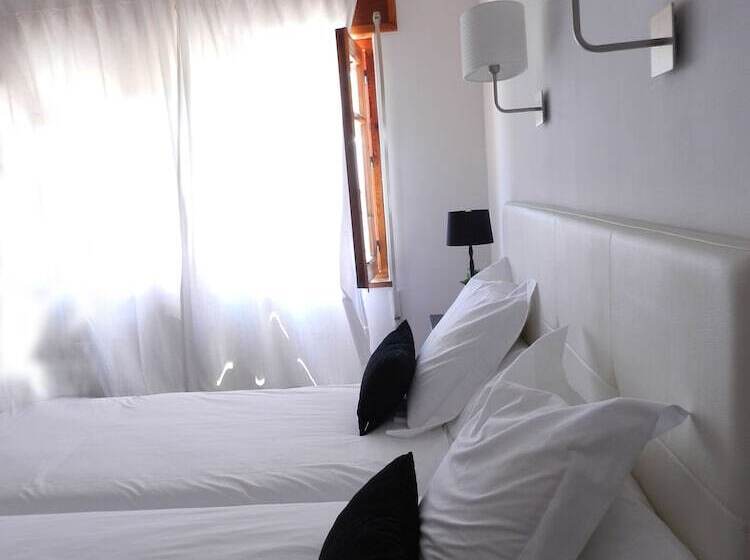 اتاق استاندارد, Hostal Carlos V