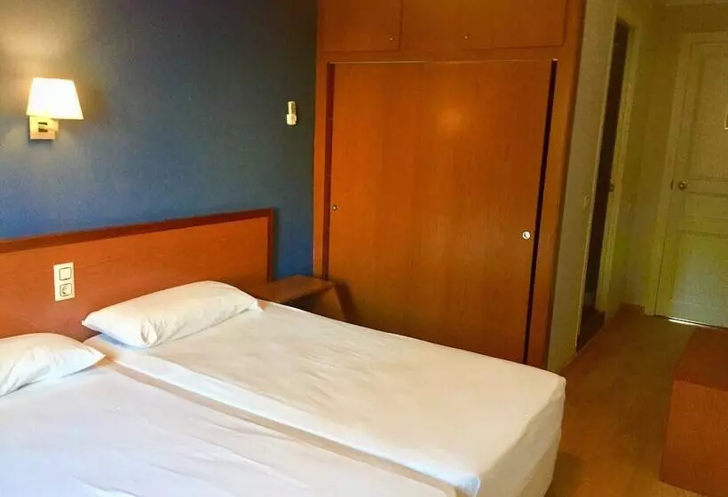 Chambre Standard, Marina Tossa