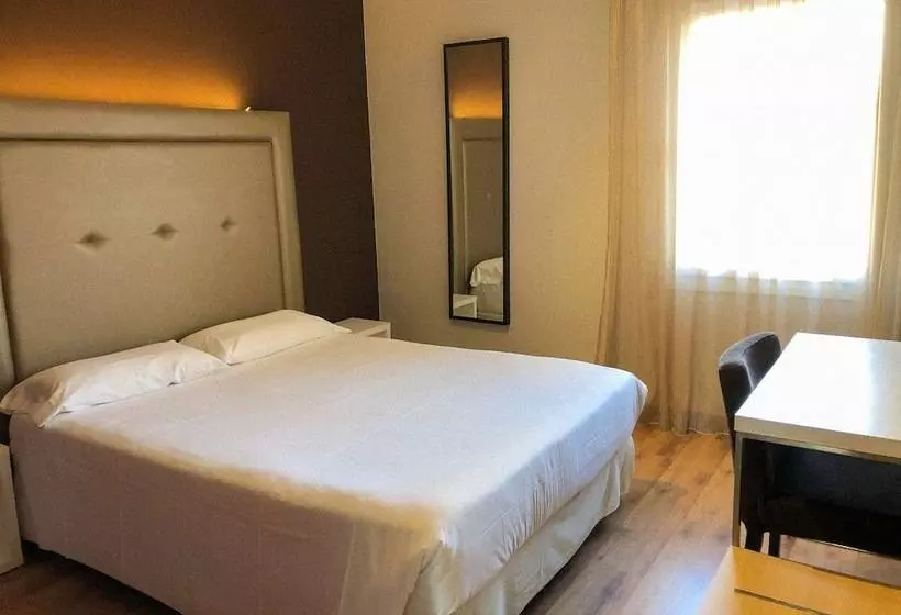 Chambre Supérieure, Marina Tossa