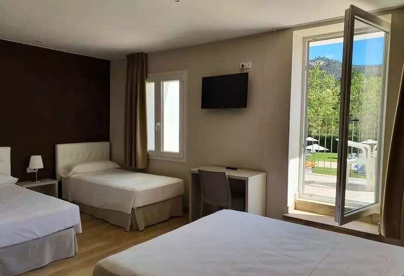 Chambre Familiale, Marina Tossa