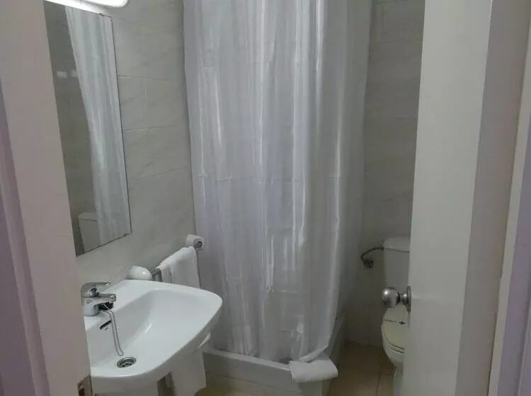Chambre Standard Individuelle avec Balcon, Marina Tossa