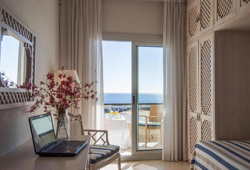 اتاق سه نفره سوپریور با چشمانداز دریا, Rosamar