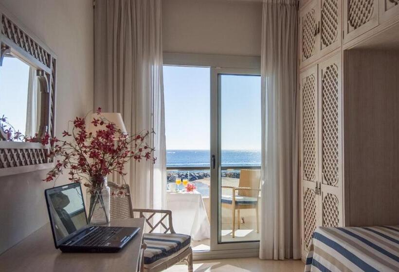 اتاق سه نفره سوپریور با چشمانداز دریا, Rosamar