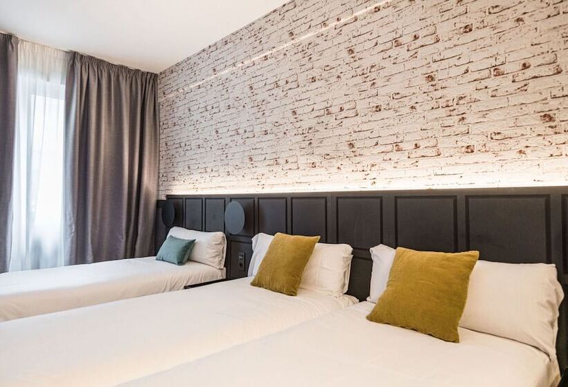 اتاق استاندارد سه نفره, Bypillow San Mamés