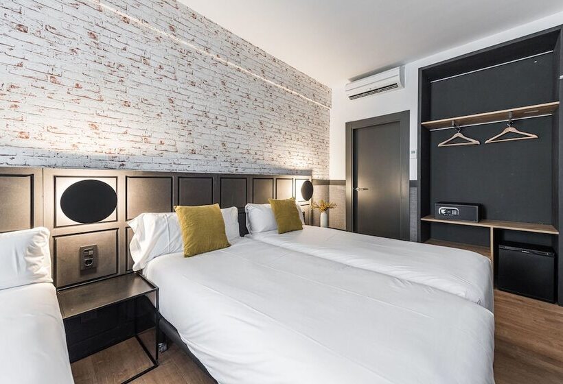 اتاق استاندارد سه نفره, Bypillow San Mamés