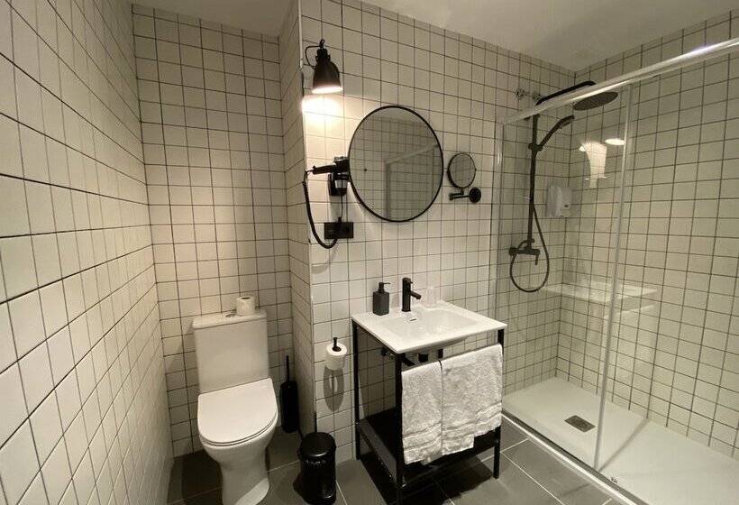 اتاق استاندارد سه نفره, Bypillow San Mamés