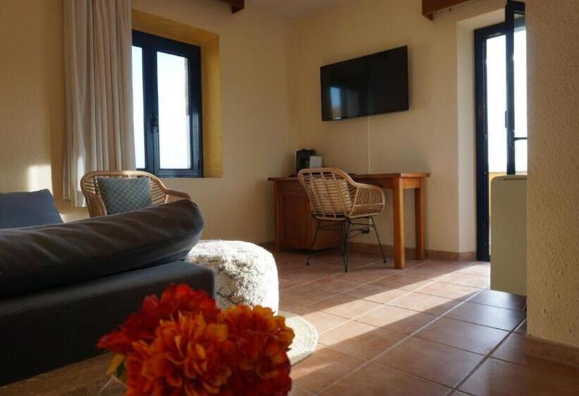 سوئیت جونیور با تراس, Sant Joan