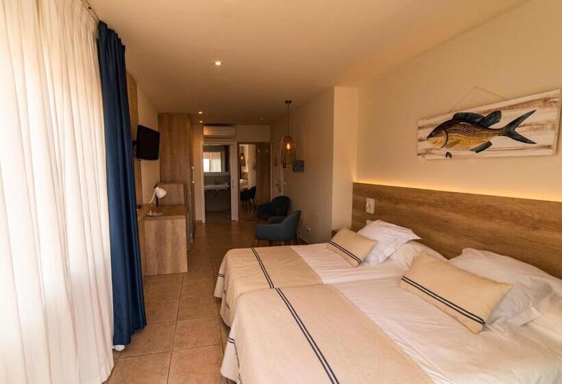 غرفة دور أخير, Tamariu