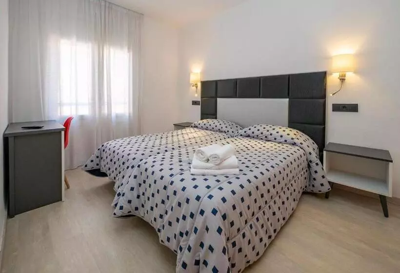 Quarto Estandar, Vela