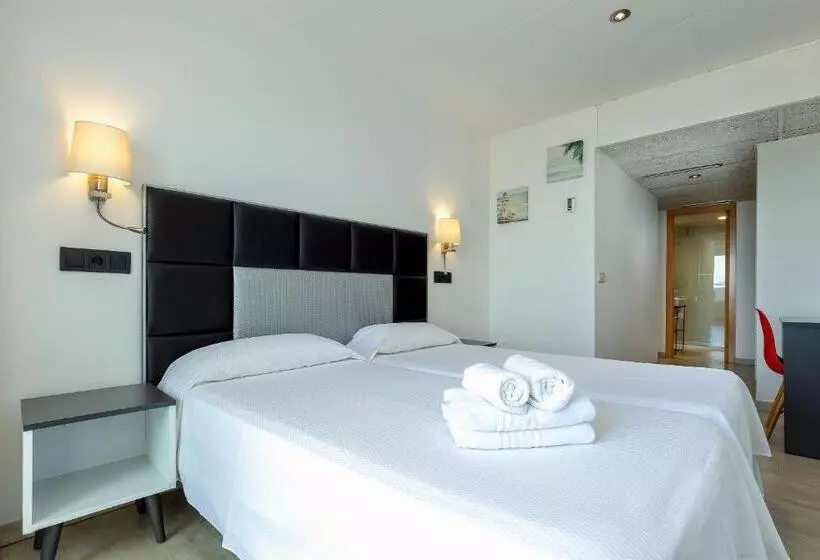 Quarto Estandar Vista Mar, Vela