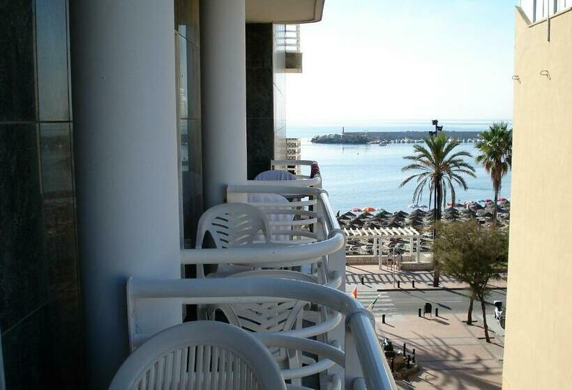 חדר סטנדרט עם מרפסת, Villa De Laredo