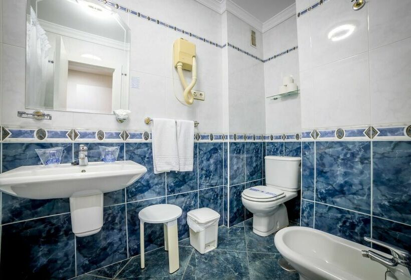 חדר בסיסי, Villa De Laredo