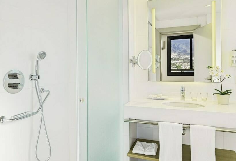 Номер Стандарт Вид на Бассейн, Spring Hotel Bitácora