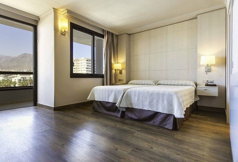 스탠다드 룸 풀장 전망, Spring Hotel Bitácora