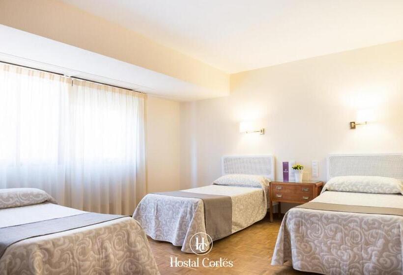 اتاق استاندارد سه نفره, Hostal Cortes