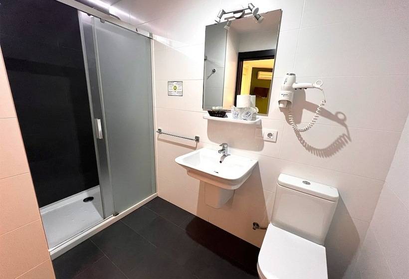 غرفة قياسية, Hostal La Janda