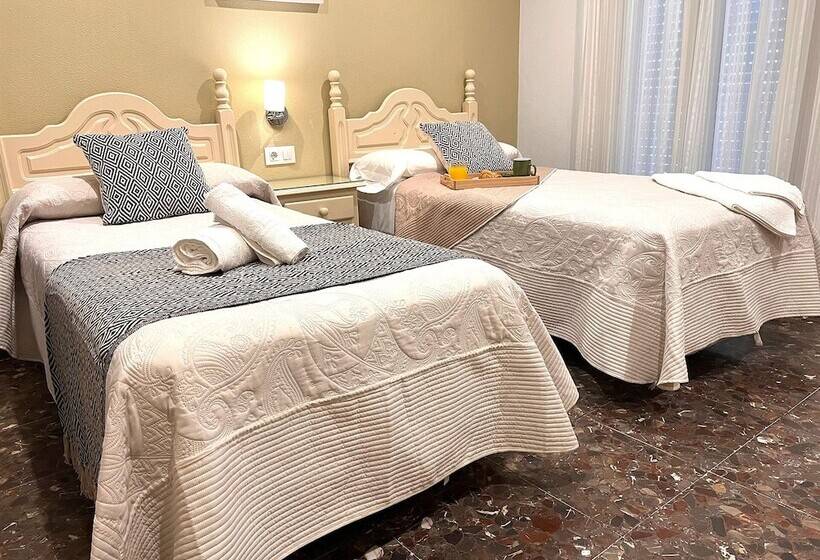 غرفة قياسية, Hostal La Janda