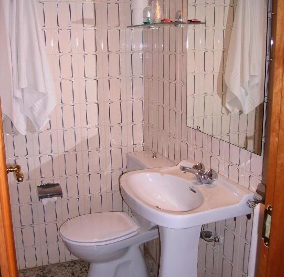 标准间, Hostal L'escon