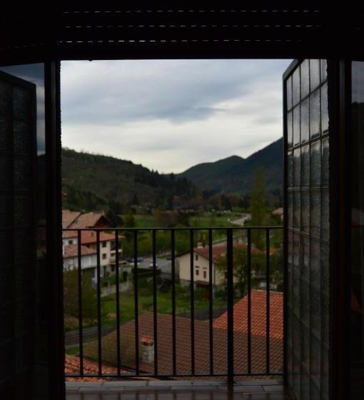 标准间, Hostal L'escon