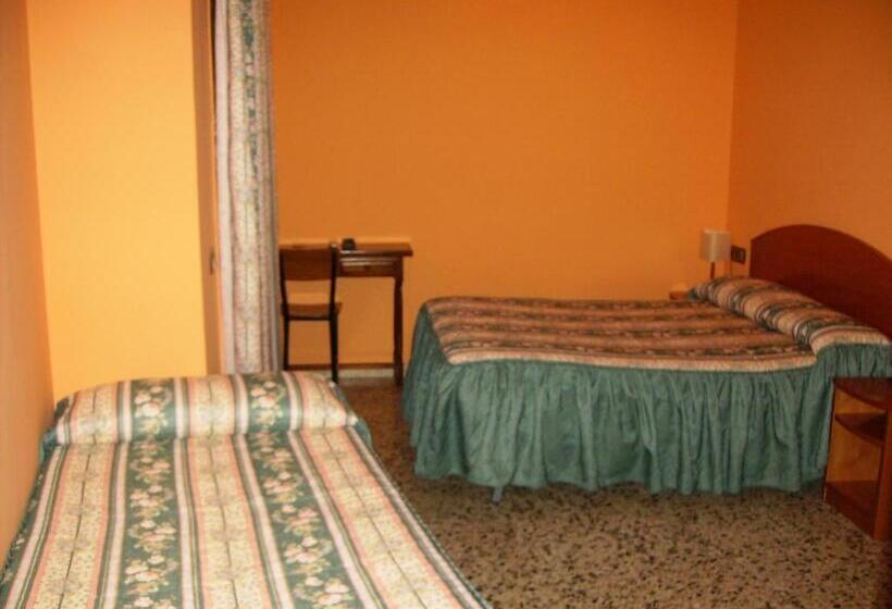 标准间, Hostal L'escon