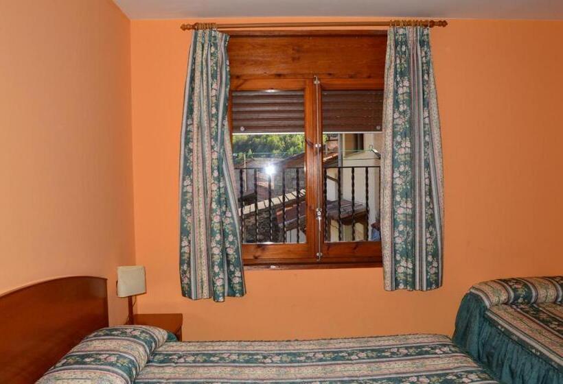 标准间, Hostal L'escon