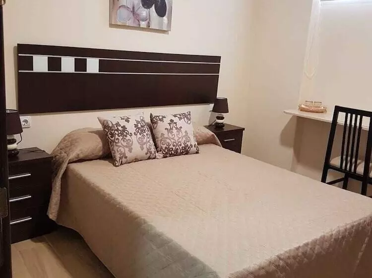 اتاق استاندارد یک نفره, Hostal Malaga