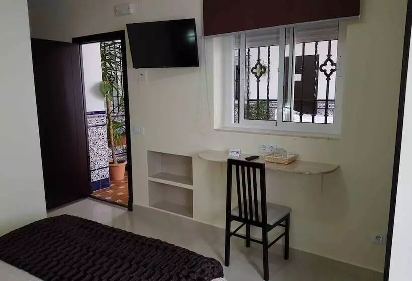 اتاق استاندارد یک نفره, Hostal Malaga