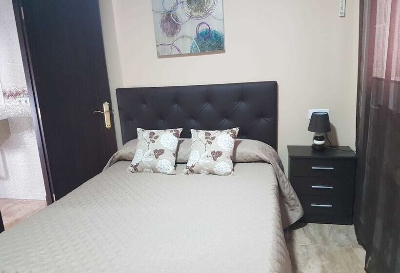 スタンダードシングルルーム, Hostal Malaga