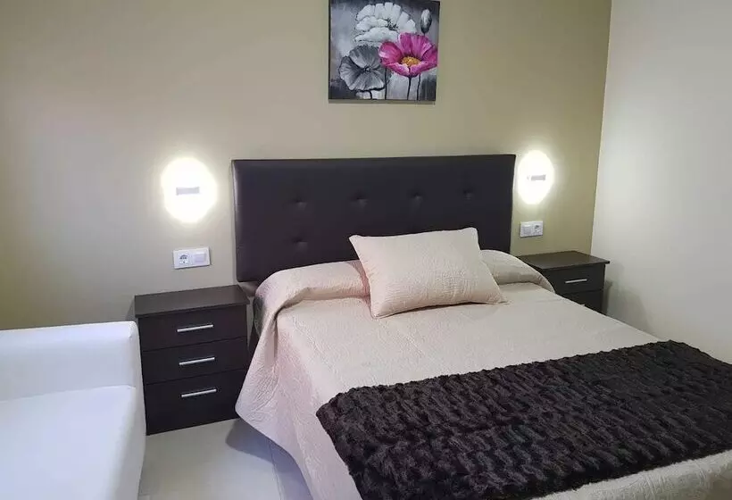 اتاق استاندارد یک نفره, Hostal Malaga
