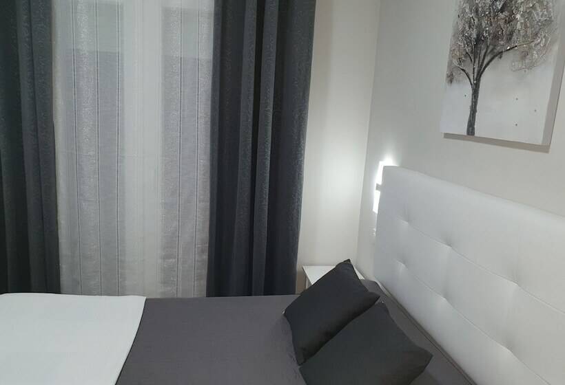 スタンダードルーム, Hostal Malaga