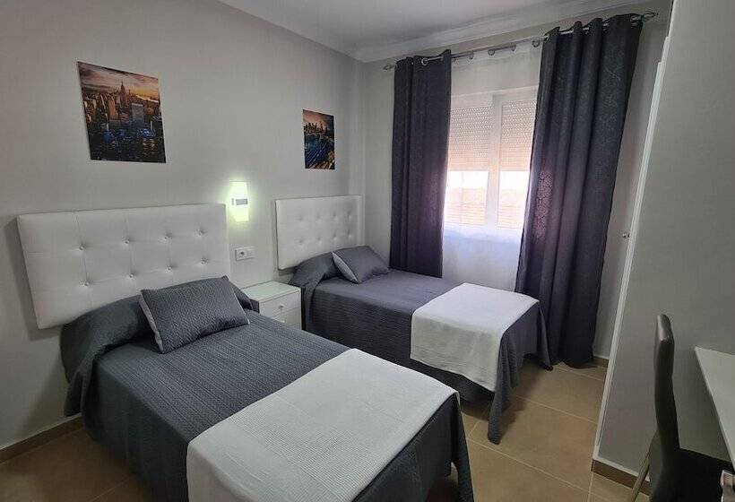 スタンダードルーム, Hostal Malaga