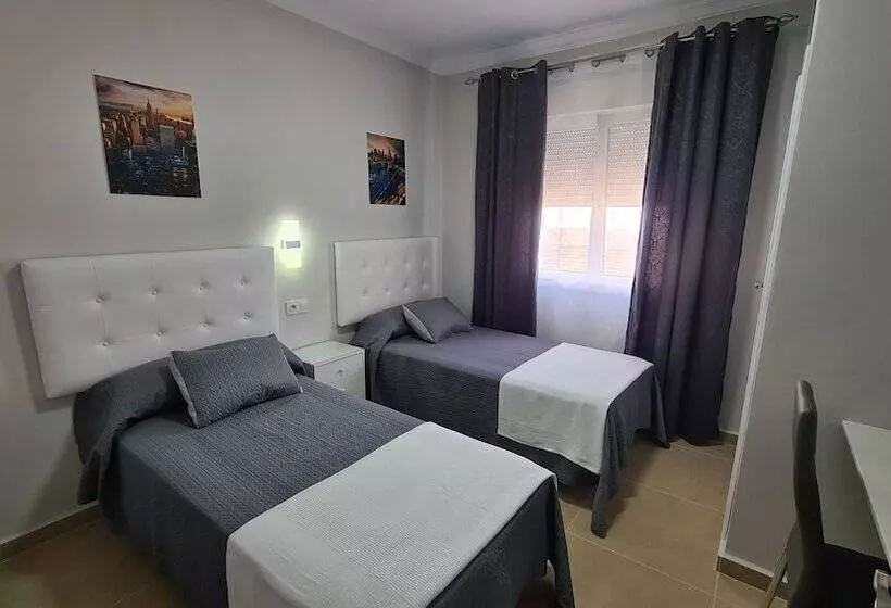 اتاق استاندارد, Hostal Malaga