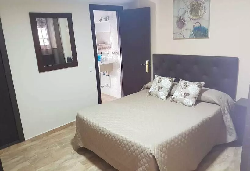 اتاق استاندارد, Hostal Malaga