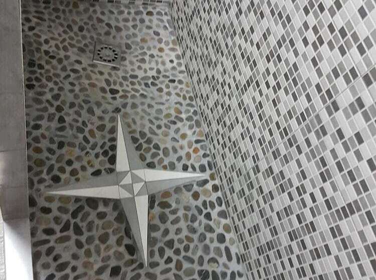 スタンダードトリプルルーム, Hostal Malaga