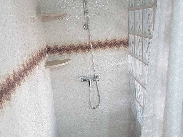 スタンダードトリプルルーム, Hostal Malaga