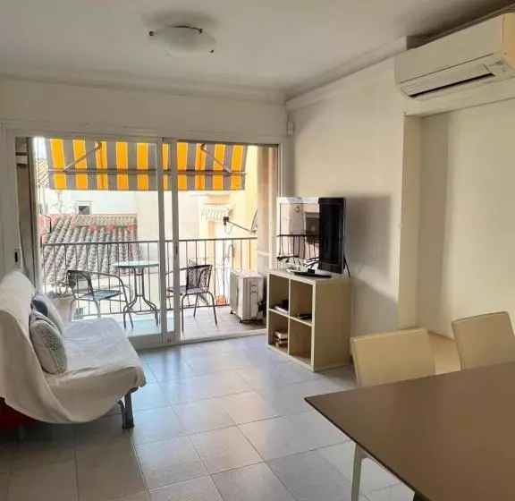 Apartamento 2 Dormitorios con Balcón, Hostal Rom Familiar