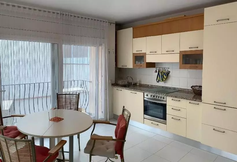 Apartamento 1 Dormitorio con Balcón, Hostal Rom Familiar